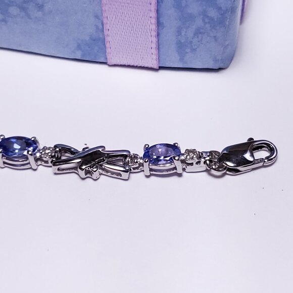 Estate 2.40ctw Natural Tanzanite &Diamond Hugs & Kisses 14Kt  Estate 2.40ctw Natural Tanzanite &Diamond Hugs & Kisses 14Kt WG 7\